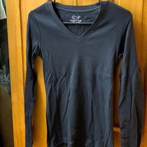 Vineyard vines long sleeved black tee